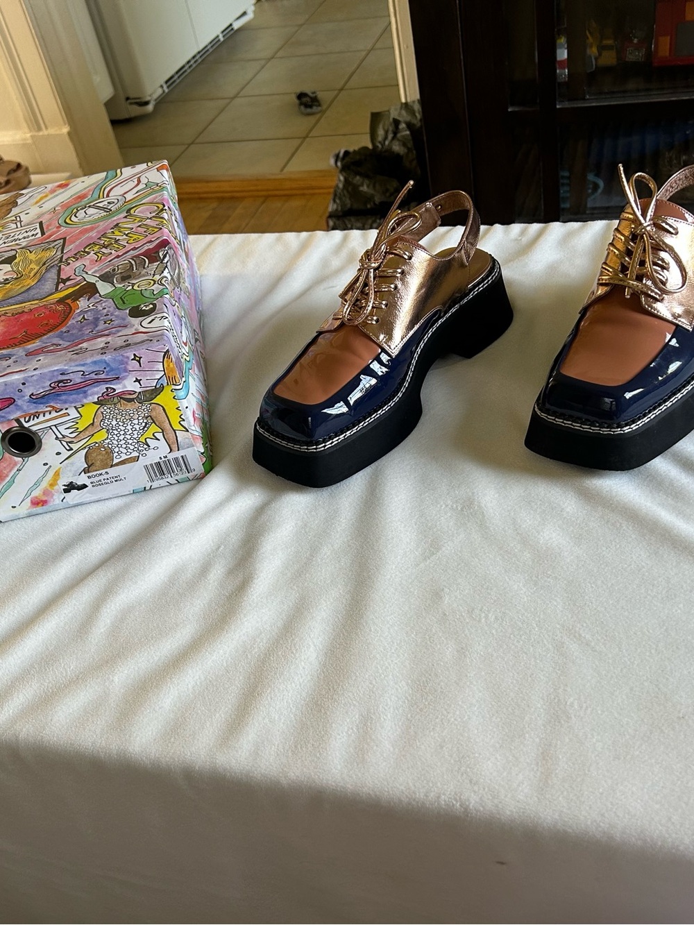 Jeffrey Campbell Rose Gold, Navy & Tan Patent Slingback Lace-Up Mules - Picture 4 of 10